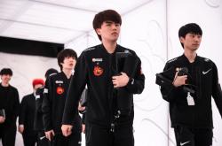 九游体育-Doinb在皇家马德里比赛中势不可挡，败北引发热议！的简单介绍